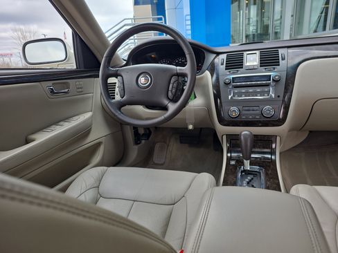 Used 2011 Cadillac DTS Luxury image 34