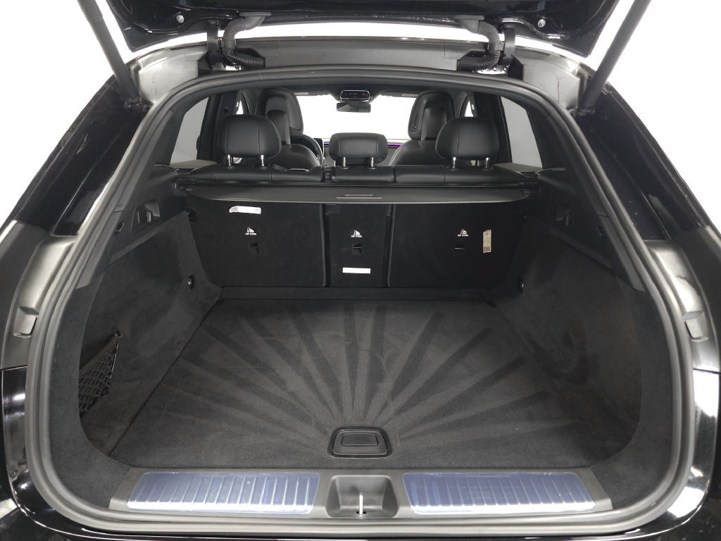 Certified 2025 Mercedes-Benz EQE 350+ 4MATIC SUV w/ AMG Line Exterior Package image 31
