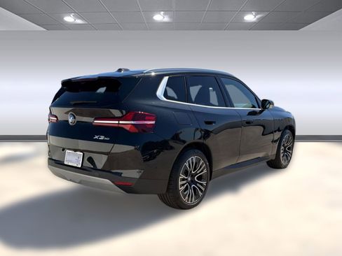 Used 2025 BMW X3 xDrive30i w/ Premium Package image 8