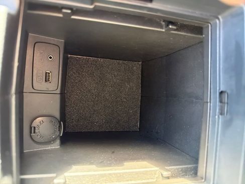 Used 2015 Subaru Forester 2.5i Premium w/ All-Weather Package image 45