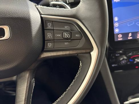 Used 2024 Jeep Grand Cherokee Limited 4xe w/ Luxury Tech Group II AWD/4WD image 33