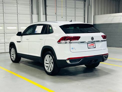 Used 2022 Volkswagen Atlas Cross Sport SE FWD image 16