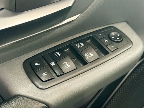 Used 2019 RAM 1500 Big Horn AWD/4WD image 18