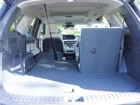 Used 2023 Hyundai Palisade Limited w/ Cargo Package image 17