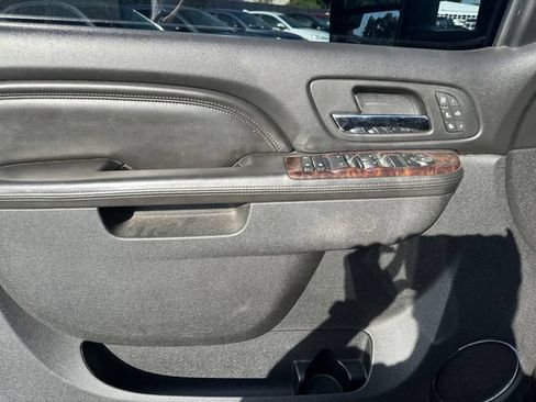 Used 2011 GMC Sierra 2500 Denali RWD image 15