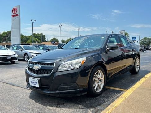 Used 2013 Chevrolet Malibu Eco w/ Power Convenience Package FWD image 6