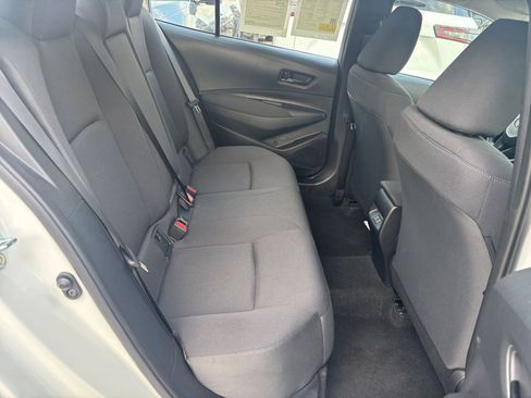 Used 2025 Toyota Corolla LE image 23