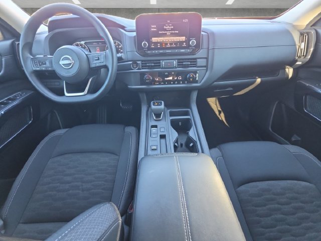 Used 2025 Nissan Pathfinder S FWD image 20