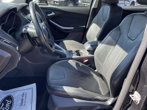 Used 2014 Ford Focus SE w/ Equipment Group 201A image 3