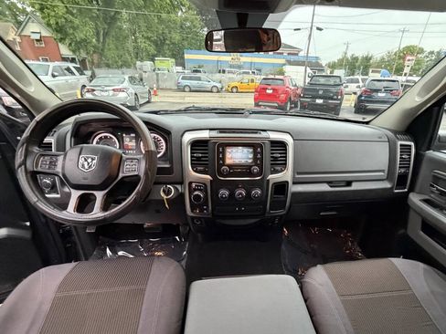 Used 2018 RAM 1500 Classic SLT AWD/4WD image 15