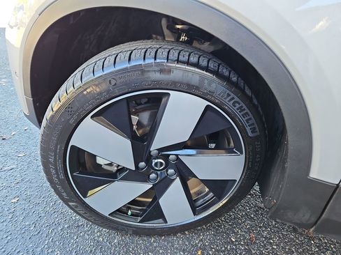 Used 2023 Volvo C40 P8 Recharge Ultimate image 32