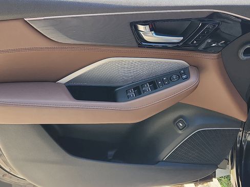 Certified 2023 Acura MDX SH-AWD w/ Advance Package image 13