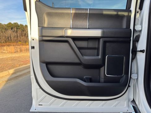 Used 2021 Ford F250 Lariat w/ Lariat Ultimate Package image 22