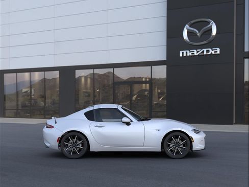 New 2026 MAZDA MX-5 Miata RF Grand Touring image 5