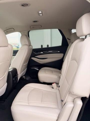 Used 2023 Buick Enclave Essence AWD/4WD image 10