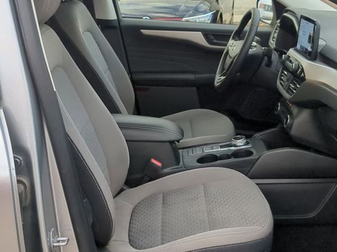 Used 2022 Ford Escape SE w/ Cold Weather Package image 24