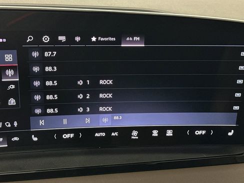 Used 2025 Audi Q6 e-tron Premium w/ Convenience Package image 17