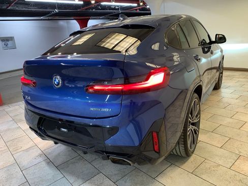 Used 2023 BMW X4 xDrive30i w/ M Sport Package AWD/4WD image 7