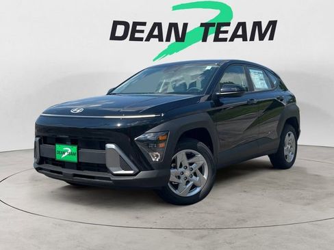 New 2026 Hyundai Kona SE image 3