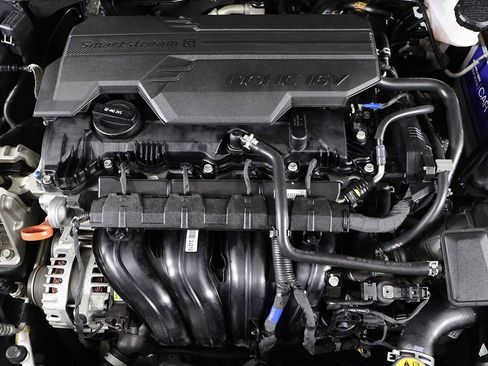 Used 2023 Hyundai Elantra Limited image 20