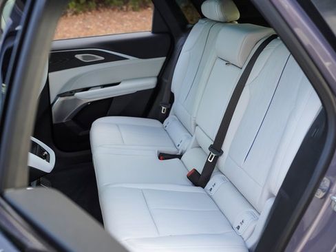 Used 2025 Cadillac Lyriq Luxury image 23