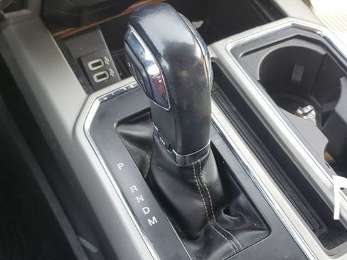 Used 2019 Ford F150 Lariat w/ Trailer Tow Package AWD/4WD image 34