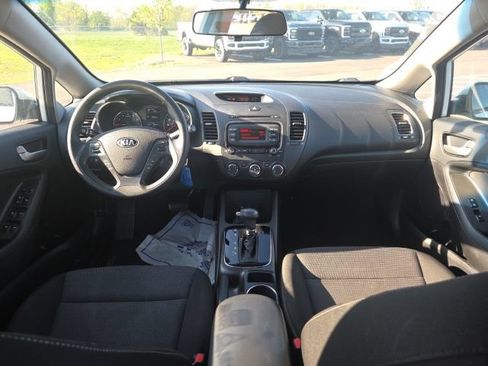 Used 2017 Kia Forte LX FWD image 15