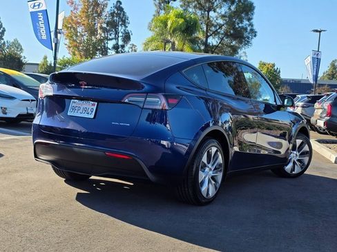 Used 2023 Tesla Model Y AWD image 5