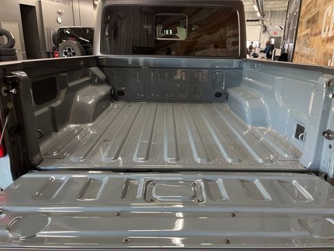 New 2026 Jeep Gladiator Willys image 28