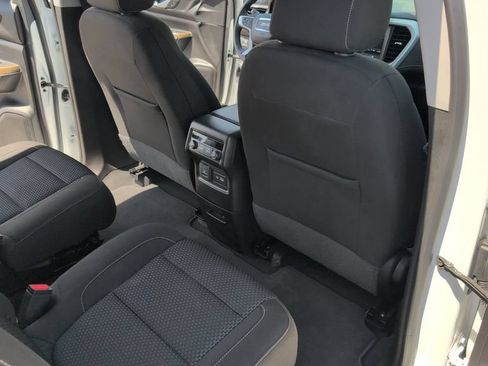 Used 2023 GMC Acadia SLE w/ Driver Convenience Package AWD/4WD image 16