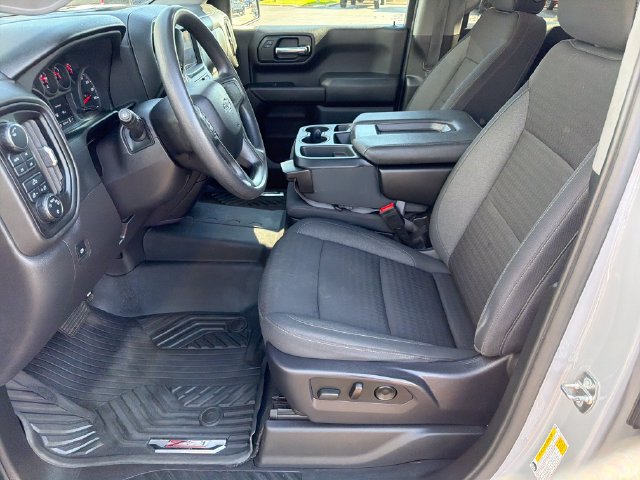 Certified 2024 Chevrolet Silverado 1500 Custom Trail Boss w/ LPO, Dark Essentials Package AWD/4WD image 9