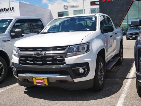 Used 2021 Chevrolet Colorado Z71 w/ Safety Package AWD/4WD image 3