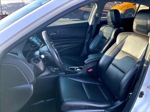 Used 2017 Acura ILX Base image 25