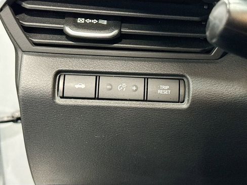 Used 2021 Nissan Altima 2.5 SR w/ SR Premium Package image 8