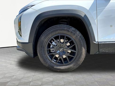 Used 2026 Chevrolet Equinox LT FWD image 33