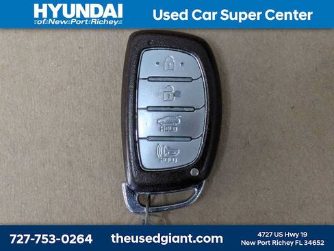 Used 2020 Hyundai Elantra Limited FWD image 35
