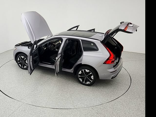 New 2026 Volvo XC60 B5 Plus w/ Protection Package Premier AWD/4WD image 40