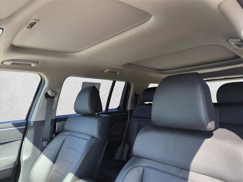 Used 2024 Hyundai Santa Fe Limited image 16