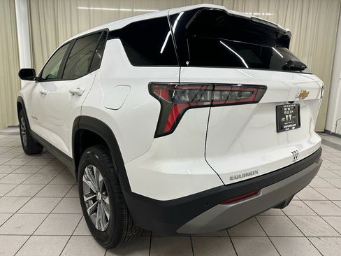 Certified 2025 Chevrolet Equinox LT FWD image 9