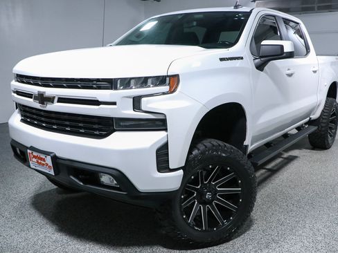 Used 2019 Chevrolet Silverado 1500 RST w/ True North Edition AWD/4WD image 32