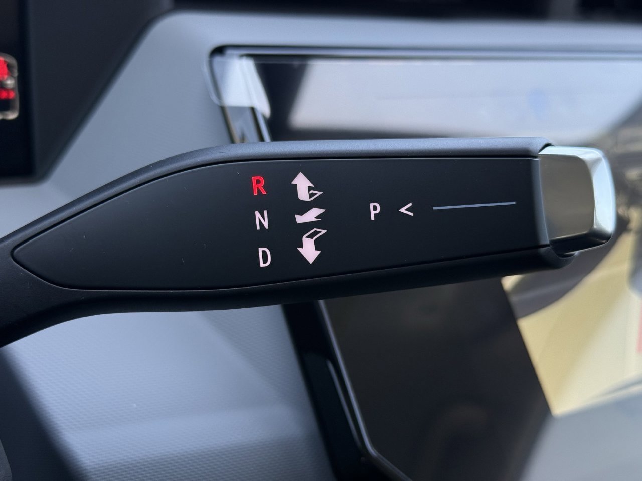 Used 2027 Chevrolet Bolt RS FWD image 17