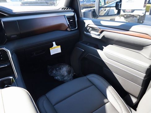 New 2026 GMC Sierra 3500 Denali w/ Technology Package image 21