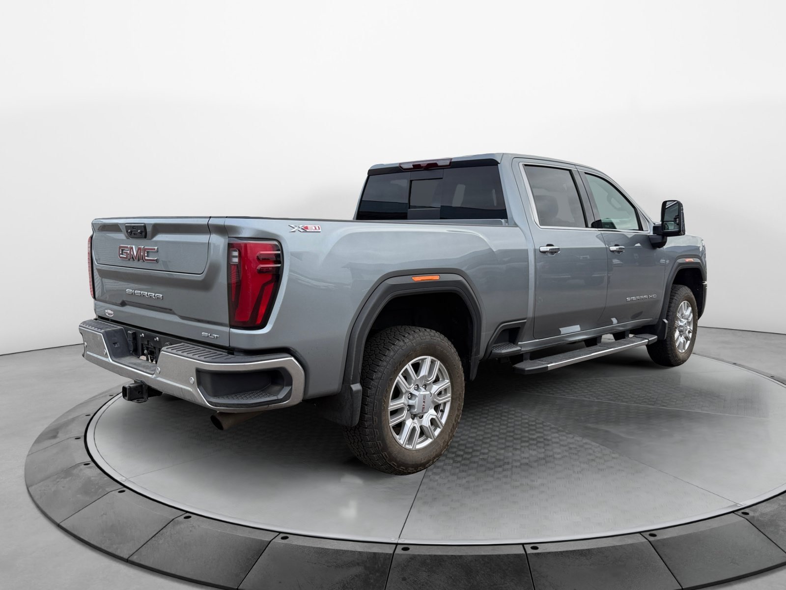 Used 2024 GMC Sierra 2500 SLT w/ SLT Premium Package AWD/4WD image 5