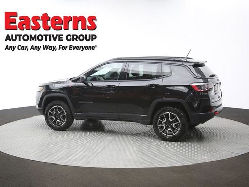 Used 2025 Jeep Compass Trailhawk AWD/4WD image 63