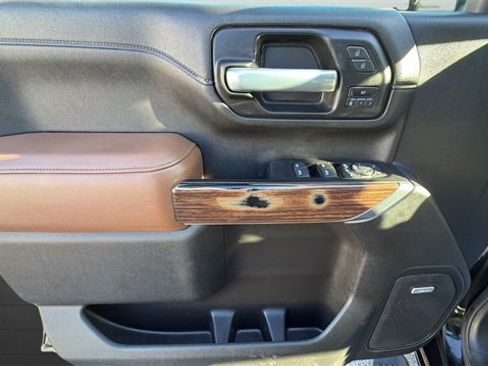 Used 2021 Chevrolet Silverado 3500 High Country image 17