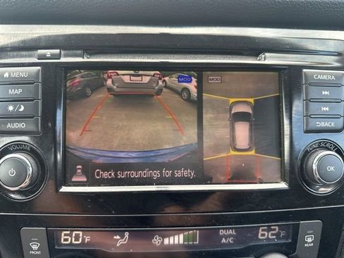 Used 2018 Nissan Rogue SV w/ Premium Package FWD image 20
