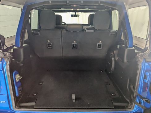 Used 2023 Jeep Wrangler Unlimited Rubicon 4xe AWD/4WD image 22