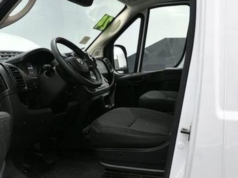 Used 2024 RAM ProMaster 2500 w/ Convenience Group FWD image 14