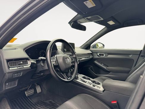 Used 2025 Honda Civic Sport image 9