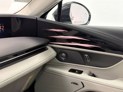 New 2026 Lincoln Nautilus Premier w/ Equipment Group 102A image 32